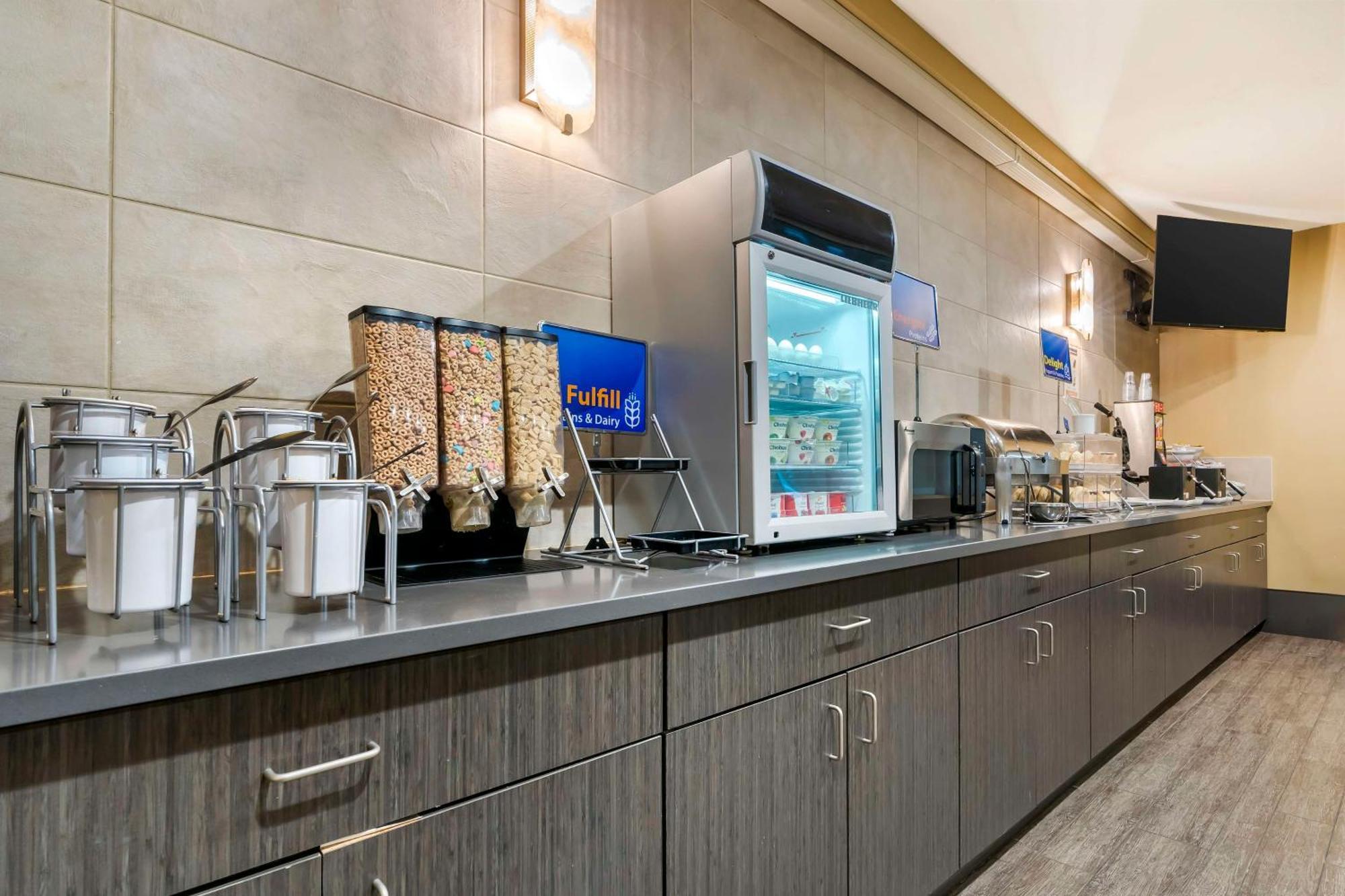 Best Western Columbia River Waterfront Hotel Астория Экстерьер фото