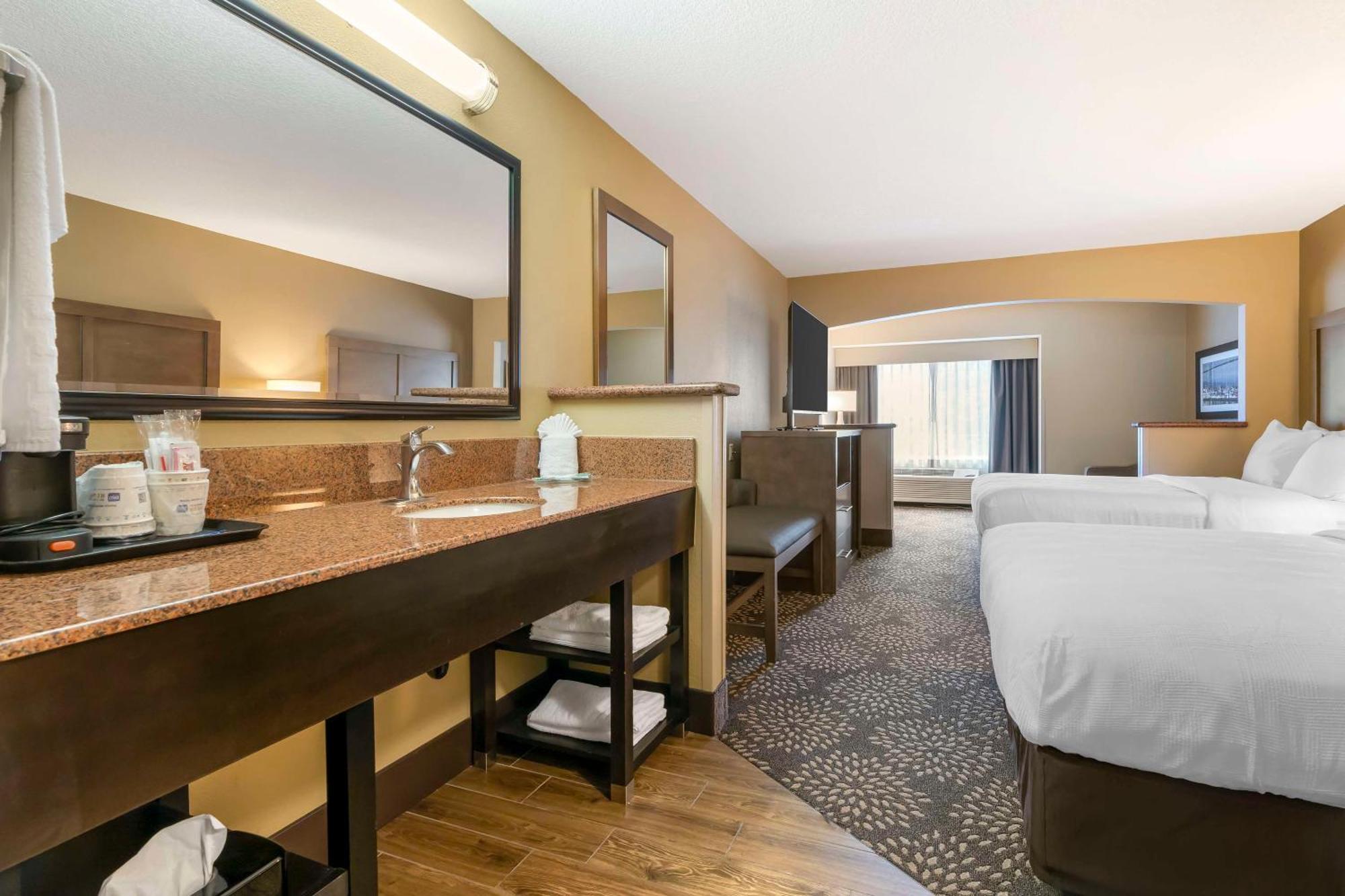 Best Western Columbia River Waterfront Hotel Астория Экстерьер фото