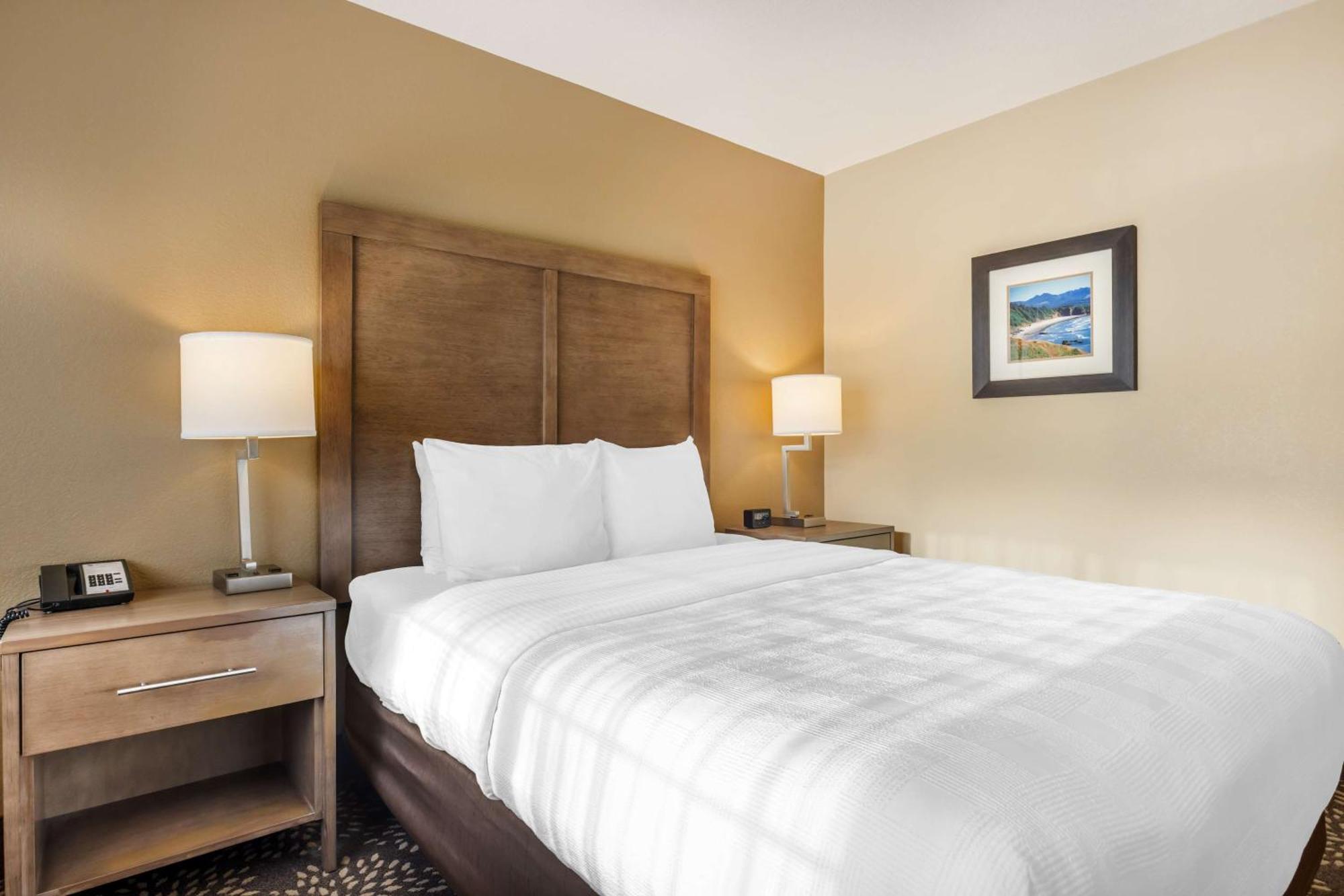 Best Western Columbia River Waterfront Hotel Астория Экстерьер фото